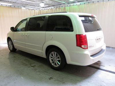 dodge grand caravan 2013 white van sxt flex fuel v6 front wheel drive automatic 44883