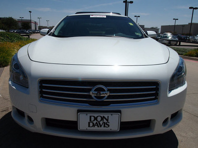 nissan maxima 2011 white sedan 3 5 s gasoline 6 cylinders front wheel drive automatic 76018