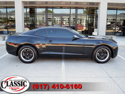 chevrolet camaro 2011 black coupe ls gasoline 6 cylinders rear wheel drive 6 speed manual 76051