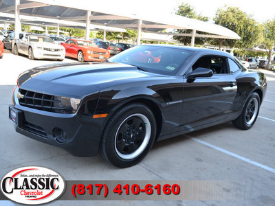 chevrolet camaro 2011 black coupe ls gasoline 6 cylinders rear wheel drive 6 speed manual 76051
