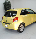 toyota yaris 2009 yellow hatchback gasoline 4 cylinders front wheel drive automatic 91731