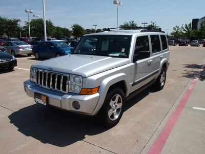jeep commander 2009 suv sport gasoline 6 cylinders 2 wheel drive 5 speed automatic 75093
