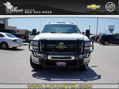 chevrolet silverado 3500hd 2009 white lt diesel 8 cylinders 2 wheel drive automatic 78654