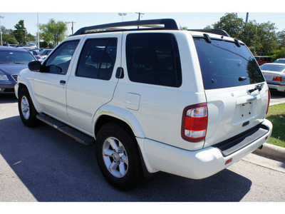 nissan pathfinder 2003 white suv le gasoline 6 cylinders dohc rear wheel drive automatic 78729