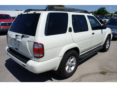 nissan pathfinder 2003 white suv le gasoline 6 cylinders dohc rear wheel drive automatic 78729