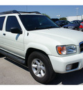 nissan pathfinder 2003 white suv le gasoline 6 cylinders dohc rear wheel drive automatic 78729