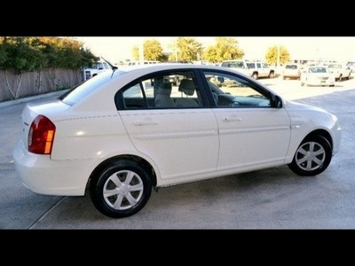 hyundai accent 2007 white sedan gls gasoline 4 cylinders front wheel drive automatic 76108