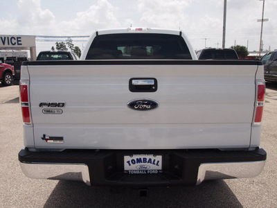 ford f 150 2012 oxford white xlt gasoline 6 cylinders 2 wheel drive automatic 77375