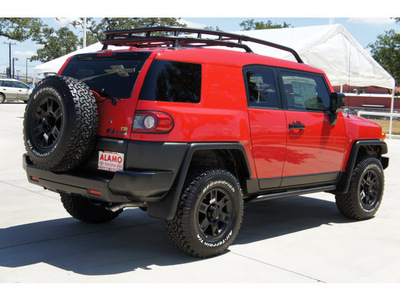 toyota fj cruiser 2012 red suv gasoline 6 cylinders 4 wheel drive automatic 78232