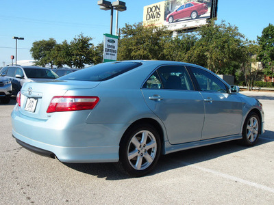 toyota camry 2009 light blue sedan se gasoline 4 cylinders front wheel drive automatic 76011