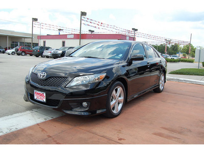 toyota camry 2011 black sedan se v6 gasoline 6 cylinders front wheel drive automatic with overdrive 77706