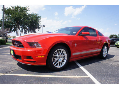 ford mustang 2013 red coupe v6 gasoline 6 cylinders rear wheel drive automatic 79407