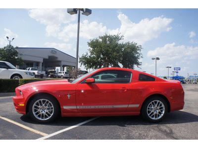 ford mustang 2013 red coupe v6 gasoline 6 cylinders rear wheel drive automatic 79407