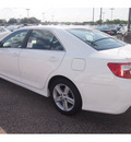 toyota camry 2012 white sedan se gasoline 4 cylinders front wheel drive automatic 77074