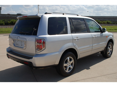 honda pilot 2008 silver suv se gasoline 6 cylinders front wheel drive automatic 77065