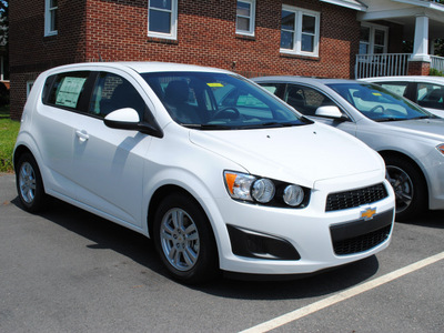 chevrolet sonic 2012 white hatchback ls gasoline 4 cylinders front wheel drive automatic 27591