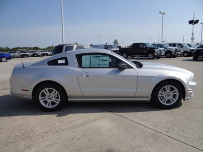 ford mustang 2013 silver coupe gasoline 6 cylinders rear wheel drive 6 speed automatic 77388