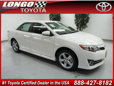 toyota camry 2012 white sedan se gasoline 4 cylinders front wheel drive not specified 91731