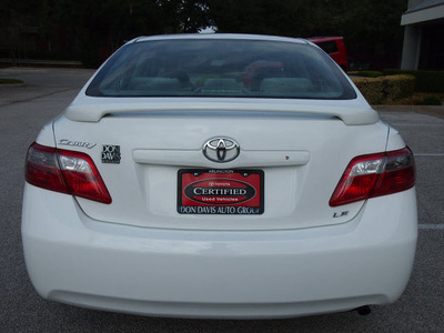 toyota camry 2008 white sedan le gasoline 4 cylinders front wheel drive automatic 76011