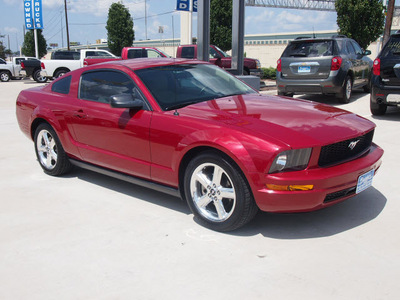 ford mustang 2008 red coupe v6 deluxe gasoline 6 cylinders rear wheel drive automatic 77304