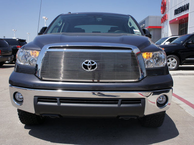 toyota tundra 2012 gray grade flex fuel 8 cylinders 4 wheel drive automatic 76053