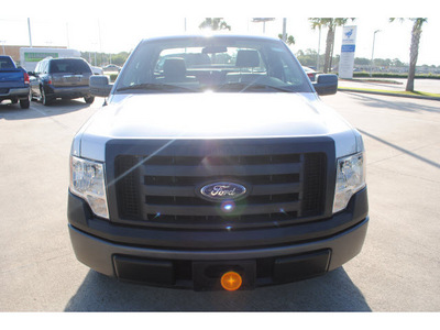 ford f 150 2010 silver xl gasoline 8 cylinders 2 wheel drive automatic with overdrive 77539