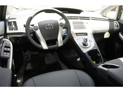 toyota prius 2012 silver hatchback three hybrid 4 cylinders front wheel drive automatic 78232