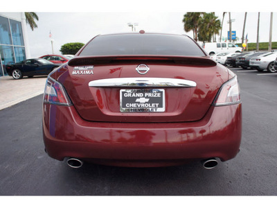 nissan maxima 2012 dk  red sedan sv gasoline 6 cylinders front wheel drive automatic 33177