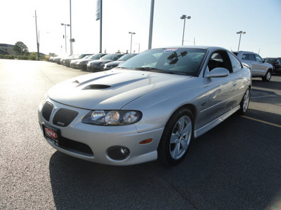 pontiac gto 2006 silver coupe gasoline 8 cylinders rear wheel drive 6 speed manual 60915