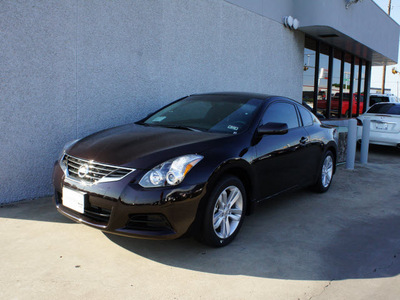 nissan altima 2012 dk  red coupe 2 5 s gasoline 4 cylinders front wheel drive cont  variable trans  75150