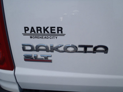 dodge dakota 2007 white pickup truck slt 6 cylinders automatic 28557