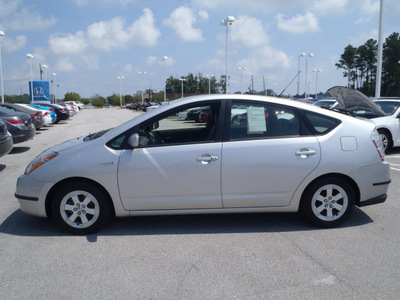 toyota prius 2009 silver hatchback 4 cylinders automatic 28557