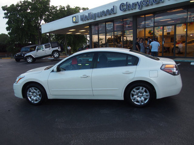 nissan altima 2011 sedan 4 cylinders cont  variable trans  33021