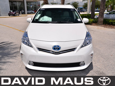 toyota prius 2012 white wagon hybrid 4 cylinders front wheel drive automatic 32771