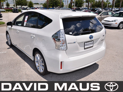 toyota prius 2012 white wagon hybrid 4 cylinders front wheel drive automatic 32771