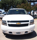 chevrolet suburban 2013 white suv lt 8 cylinders automatic 75075