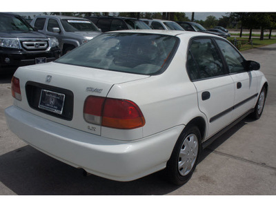 honda civic 1998 white sedan lx gasoline 4 cylinders front wheel drive 5 speed manual 77339