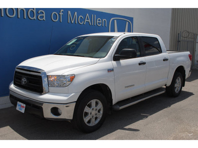 toyota tundra 2010 white grade gasoline 8 cylinders 2 wheel drive 6 speed automatic 78505