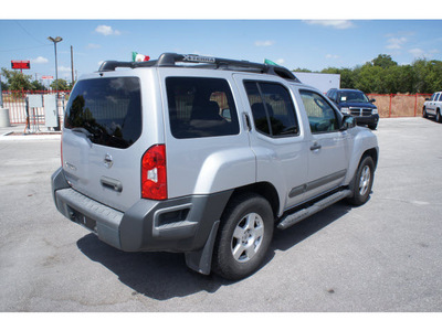 nissan xterra 2006 silver suv 6 cylinders automatic 78224