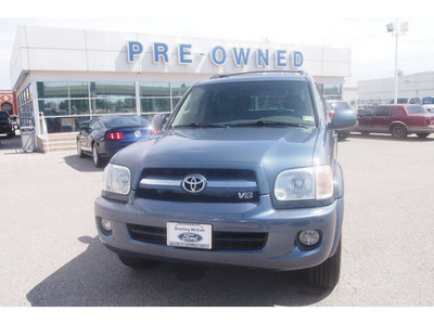 toyota sequoia 2005 blue suv sr5 8 cylinders automatic 77074