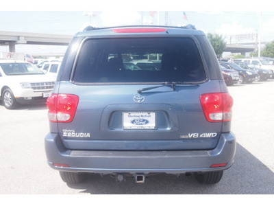 toyota sequoia 2005 blue suv sr5 8 cylinders automatic 77074
