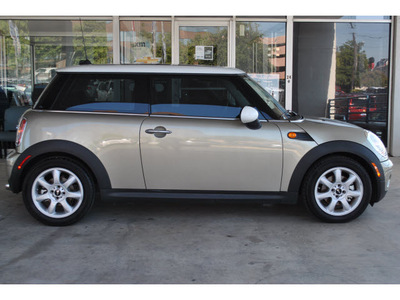 mini cooper 2010 tan hatchback gasoline 4 cylinders front wheel drive automatic 78216