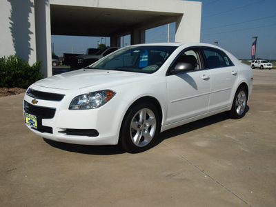 chevrolet malibu 2012 white sedan ls gasoline 4 cylinders front wheel drive automatic 78155