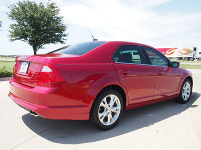 ford fusion 2012 red sedan se gasoline 4 cylinders front wheel drive automatic 76018