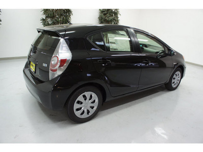 toyota prius c 2012 black two hybrid 4 cylinders front wheel drive automatic 91731