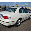 kia amanti 2005 white sedan gasoline 6 cylinders front wheel drive automatic 98632