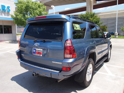 toyota 4runner 2005 blue suv sr5 gasoline 6 cylinders rear wheel drive automatic 75034