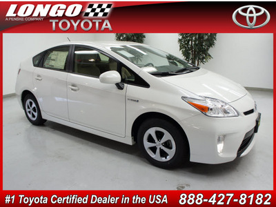 toyota prius 2012 white hatchback three hybrid 4 cylinders front wheel drive not specified 91731