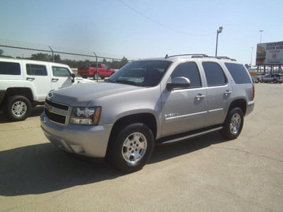 chevrolet tahoe 2007 gold suv lt 8 cylinders automatic 75503