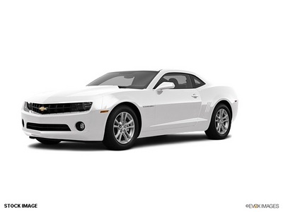chevrolet camaro 2013 white lt gasoline 6 cylinders rear wheel drive 6 speed automatic 55391